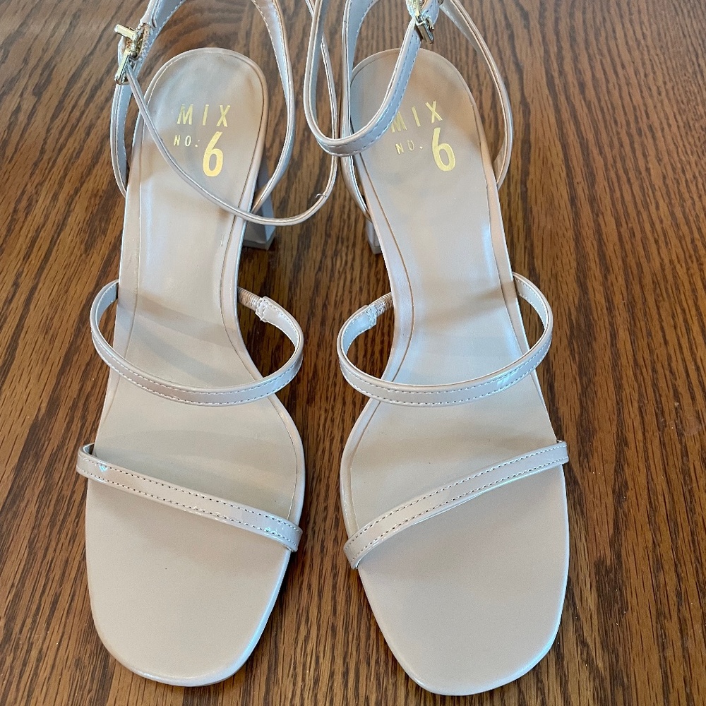 MIX NO 6 Sandal Size 8